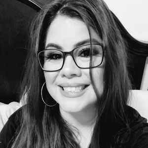 Meet your Posher, Mariela